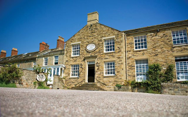 Peak District Hotels Clic British Hotel Exterior Cavendish Chatsworth Estate Near Bakewell Peak District