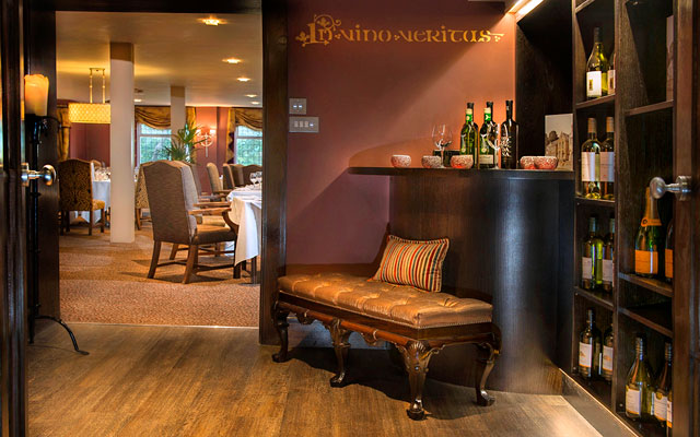The Lounge Bar at Hatherley Manor Hotel, Gloucester The Lounge Bar at Hatherley Manor Hotel, Gloucester