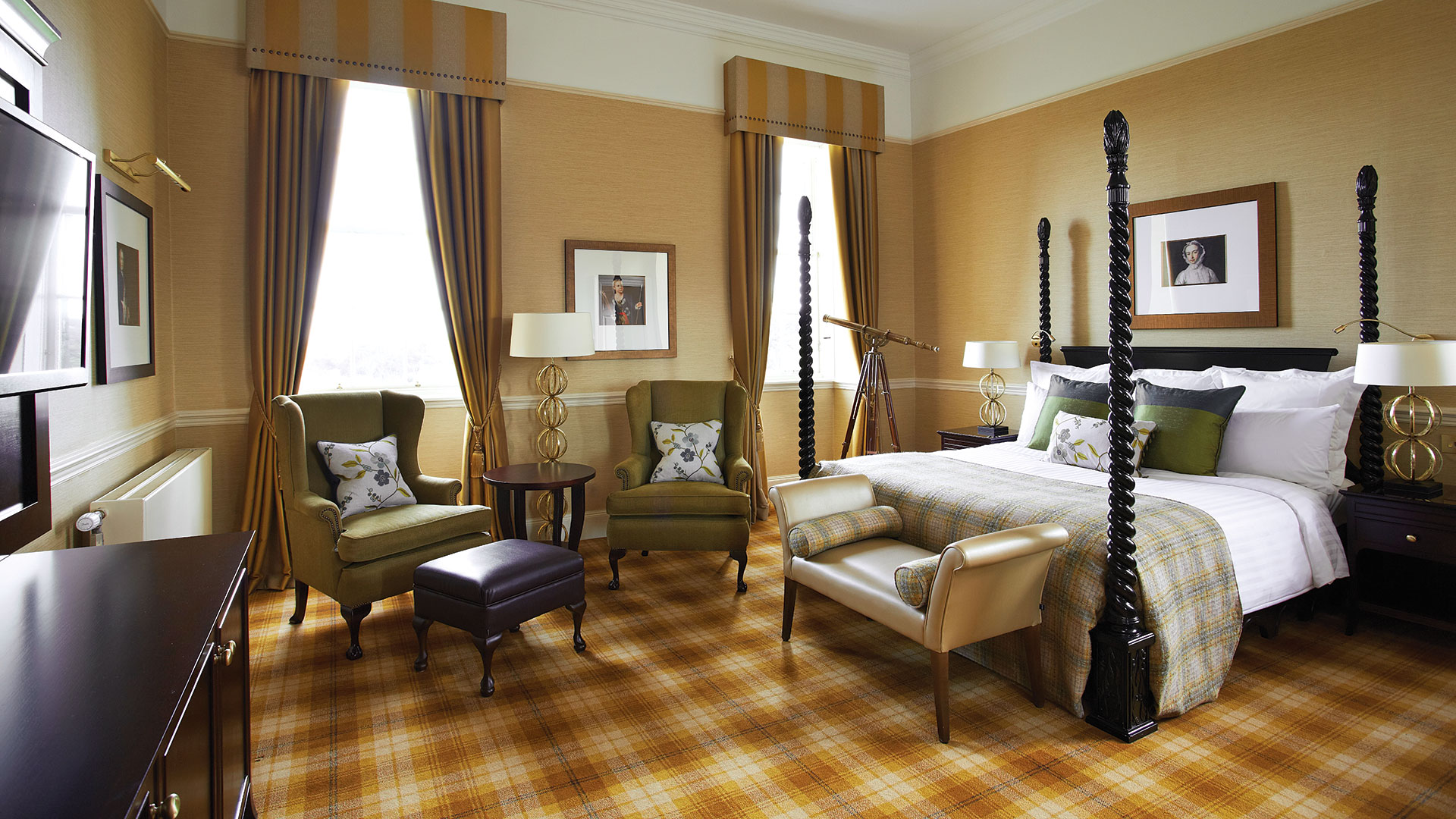 Bridal Suite - Dalmahoy Hotel & Country Club, Edinburgh