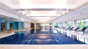 18 Metre indoor pool with plenty of loungers - Donnington Valley Hotel, Golf & Spa, Newbury