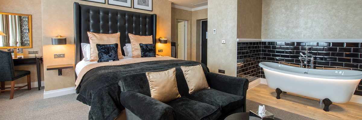 Bedroom and bath in a Junior Suite - Hythe Imperial Hotel, Spa & Golf, Hythe, Kent