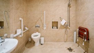 Accessible bathroom - Lindeth Howe, Lake Windermere