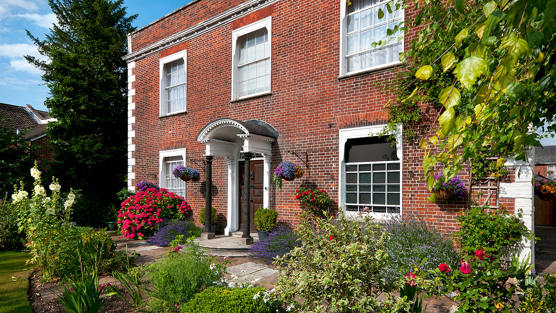 Hotel exterior in the summer - Milford Hall Hotel, Salisbury