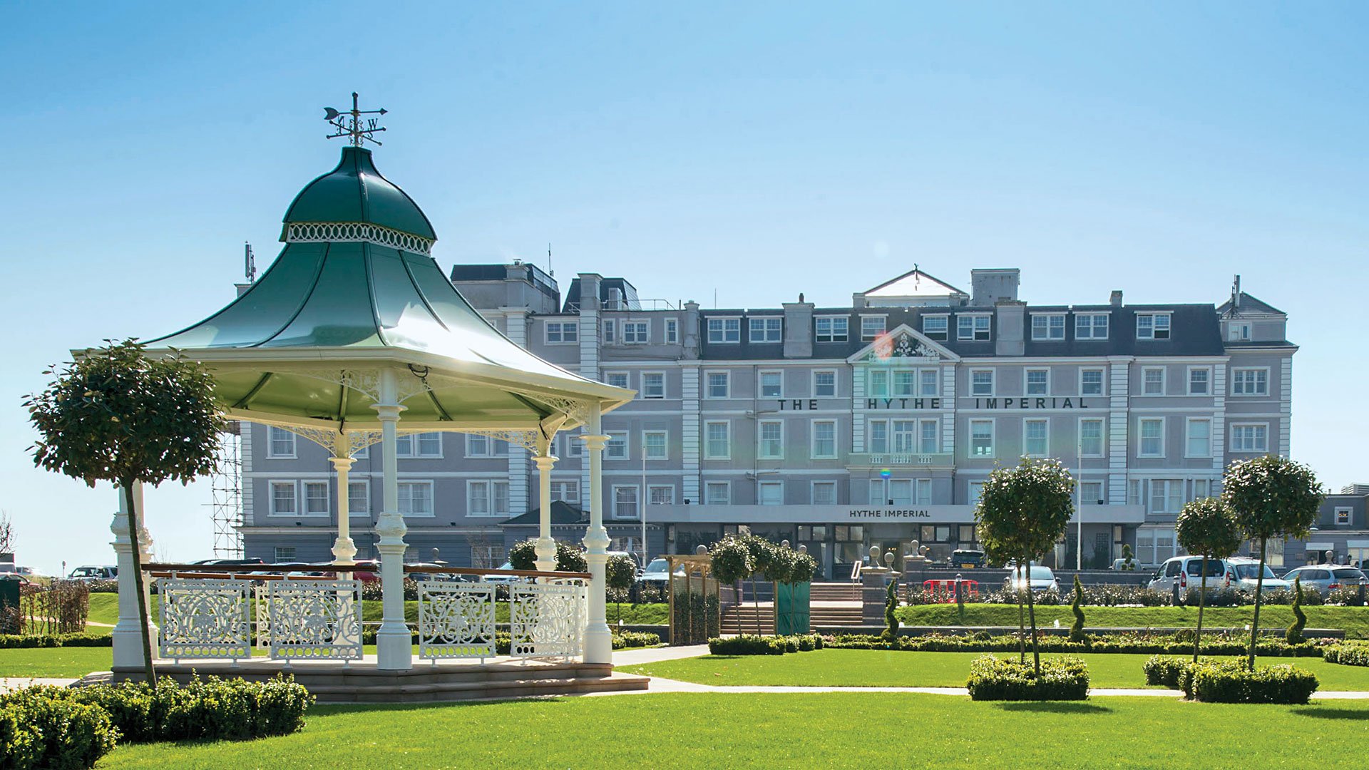 View of the hotel and pagoda from the grounds - Hythe Imperial Hotel, Spa & Golf, Hythe, Kent