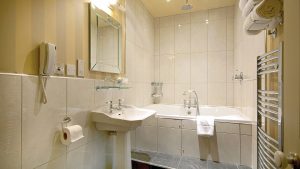 Bathroom of the four poster Suite - Whitley Hall Hotel, Sheffield