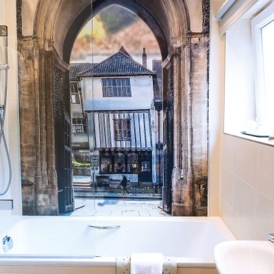 Bathroom in an Executive Room - Maids Head hotel, Norwich