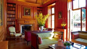 Traditional panelled bar - Wyck Hill House Hotel, Cotswolds