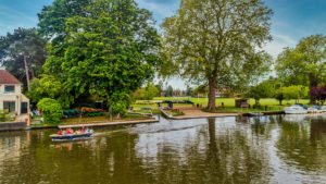 Watersports Centre on the River Thames - The Lensbury, Teddington