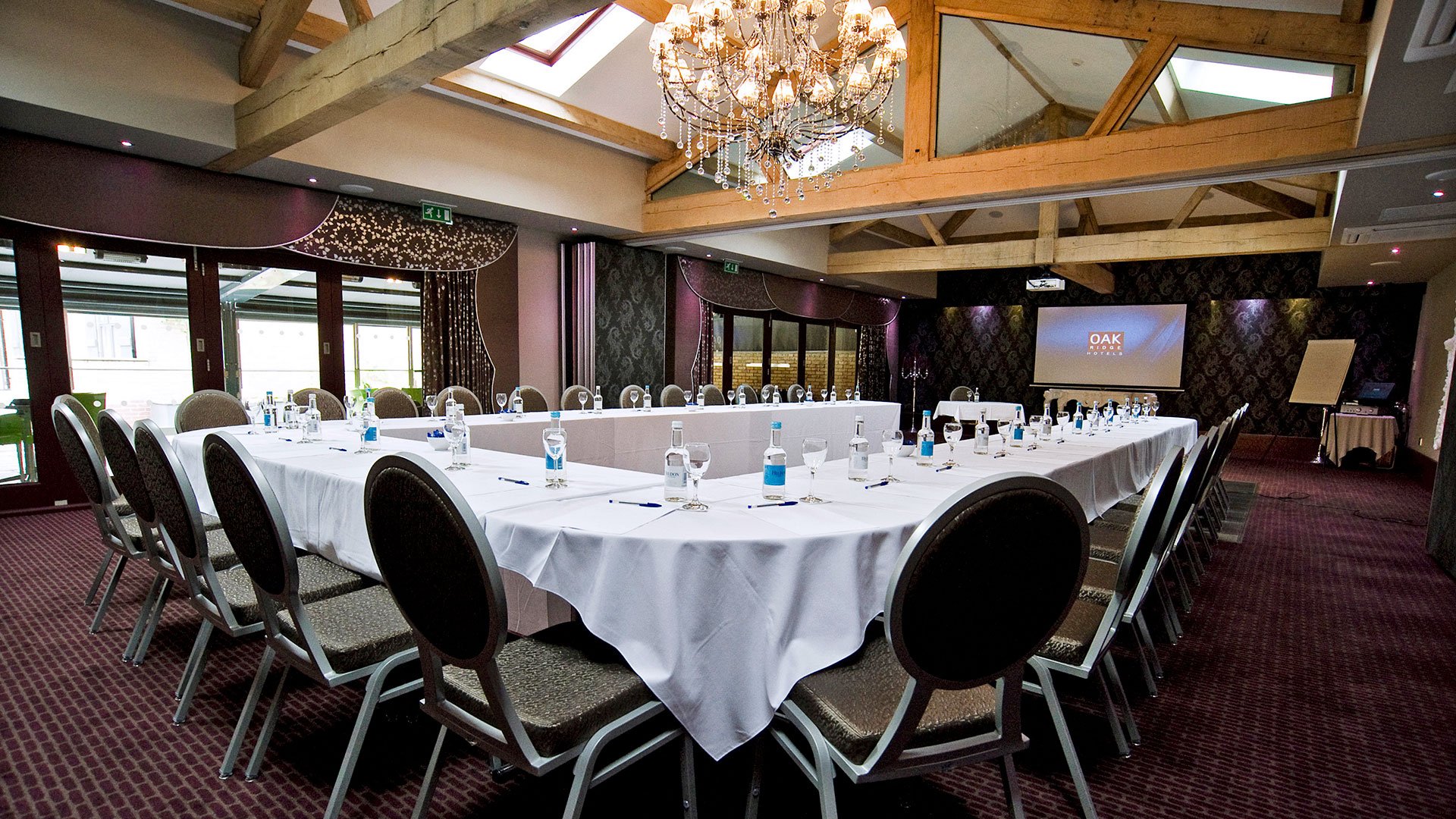 Ashbourne hotel, North-killingholme, Conferences oak room - Classic British Hotels
