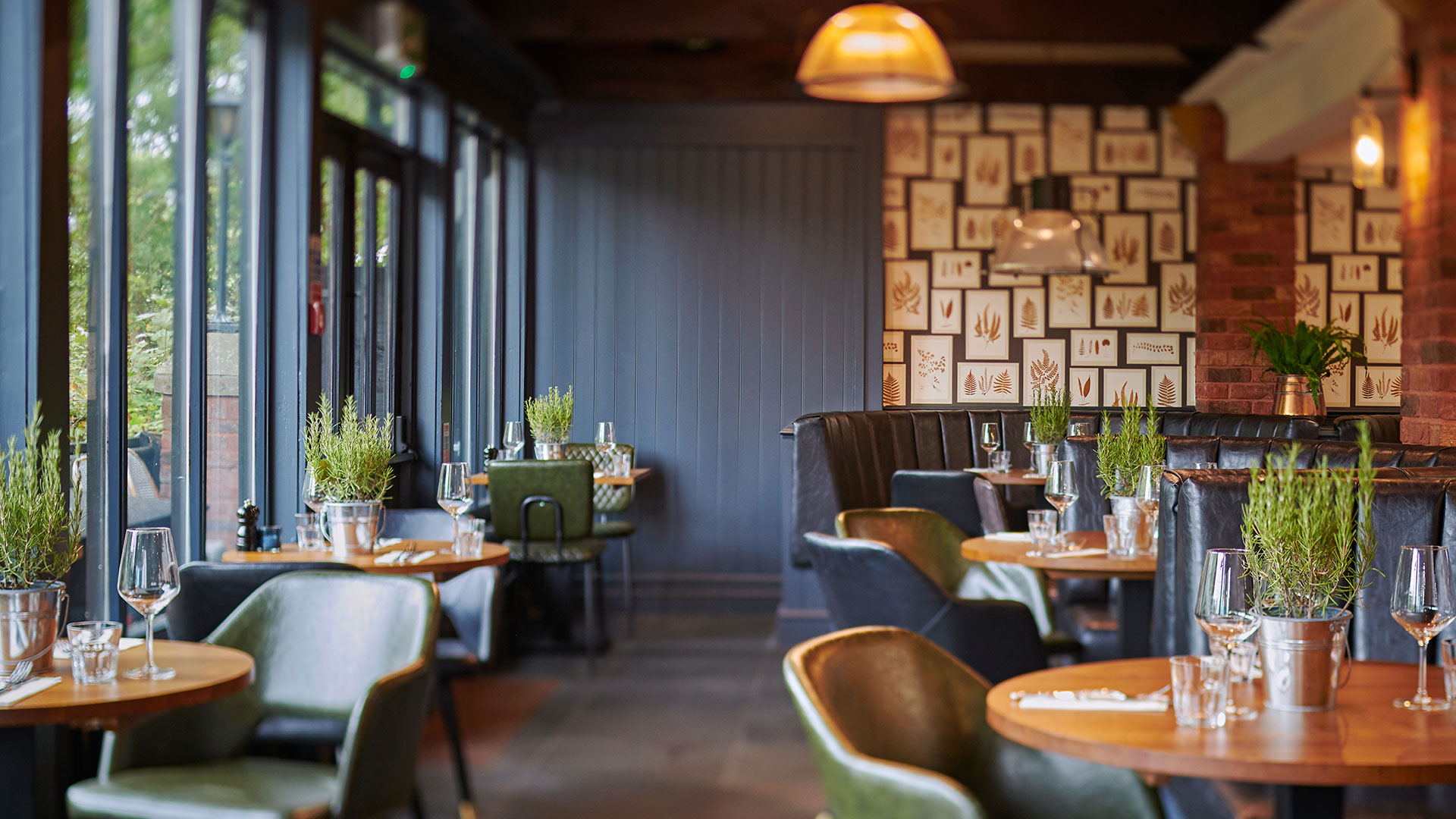 Barns Hotel (Bedford) Best Price Guarantee