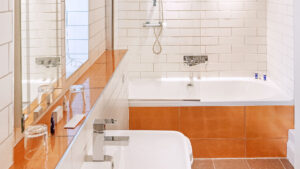Berkeley Square Hotel, Bristol, Berkeley Suites, Bathroom - Classic British Hotels