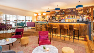 Berkeley square hotel, bristol, lower deck bar - Classic British Hotels
