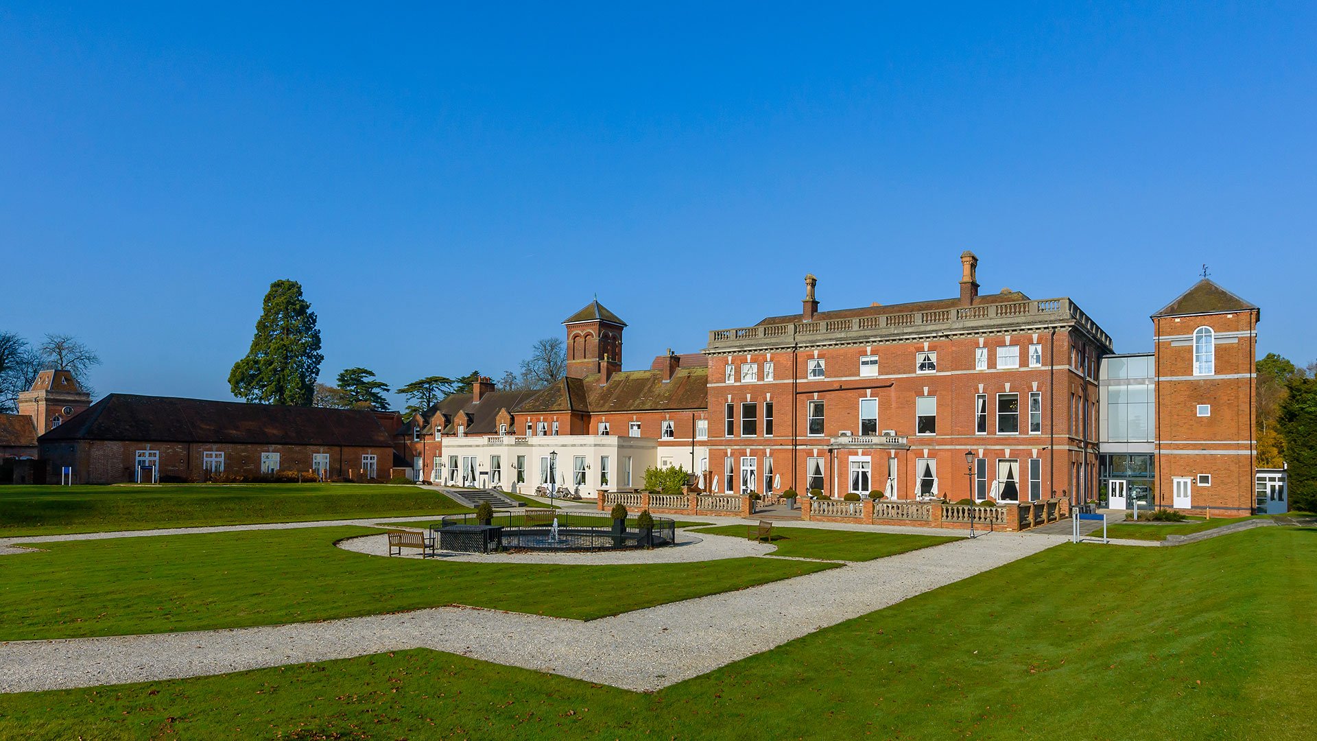 Oakley hall hotel basingstoke exterior - Classic British Hotels