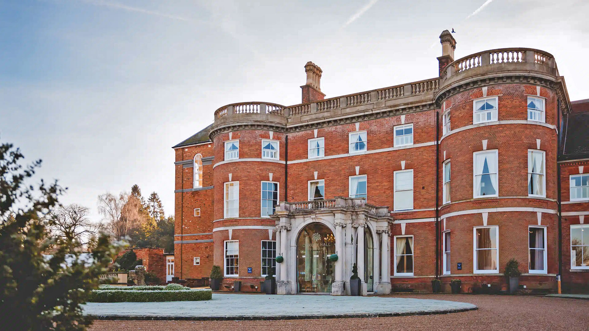 Oakley hall hotel, Basingstoke, exterior - Classic British Hotels